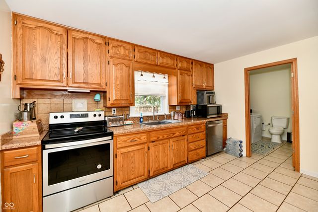 4020 S Lynhurst Drive, Indianapolis, IN 46221