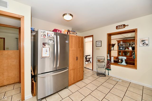 4020 S Lynhurst Drive, Indianapolis, IN 46221