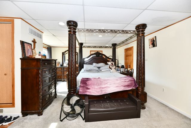 4020 S Lynhurst Drive, Indianapolis, IN 46221