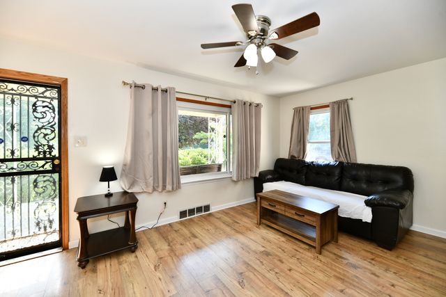 4020 S Lynhurst Drive, Indianapolis, IN 46221