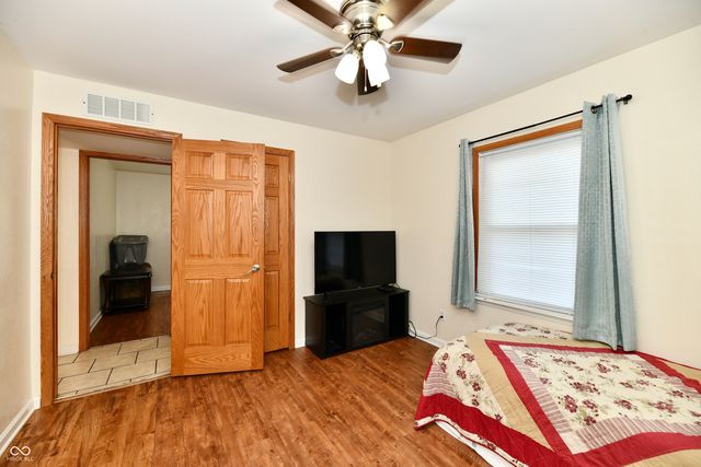 4020 S Lynhurst Drive, Indianapolis, IN 46221