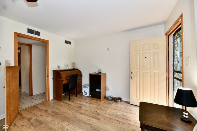 4020 S Lynhurst Drive, Indianapolis, IN 46221