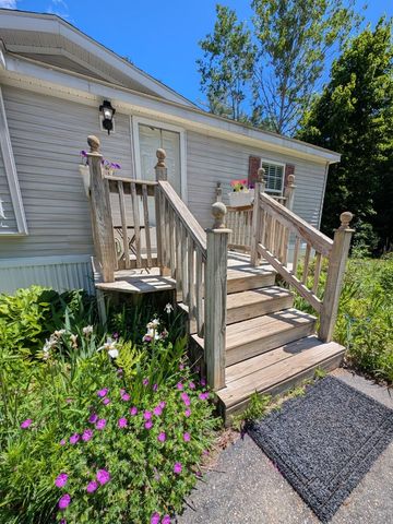 63 Sycamore Boulevard, Farmington, NH 03835