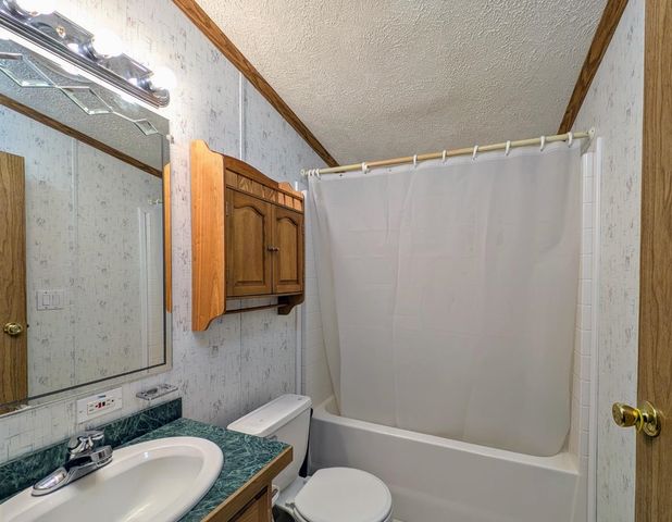 63 Sycamore Boulevard, Farmington, NH 03835