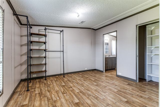 325 Hometown Way, Springtown, TX 76082