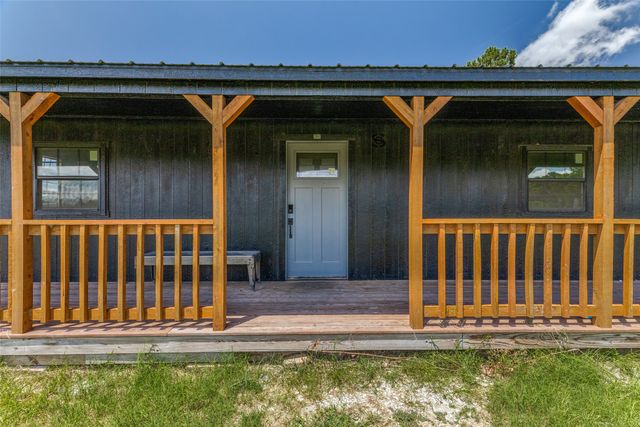 325 Hometown Way, Springtown, TX 76082