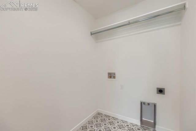 8076 Manor House Way, Colorado Springs, CO 80908