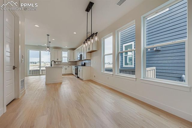 8076 Manor House Way, Colorado Springs, CO 80908