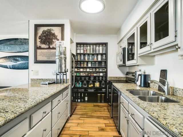 1830 Avenida Del Mundo 403, Coronado, CA 92118