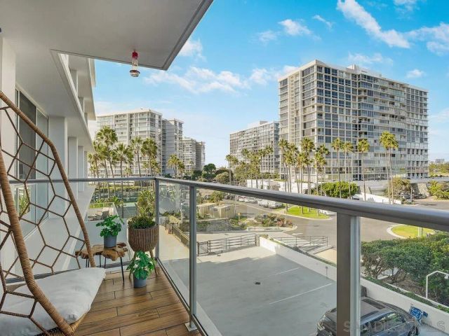 1830 Avenida Del Mundo 403, Coronado, CA 92118