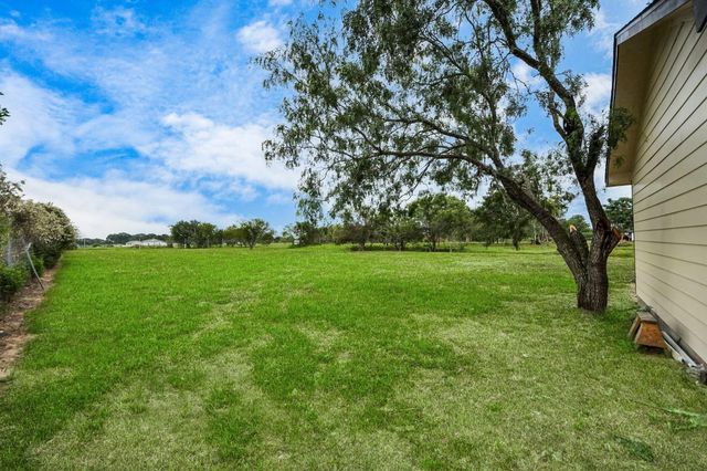 5068 Muske Lane, Brookshire, TX 77423