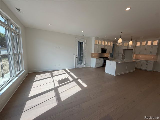 409 S Center Street 28, Northville, MI 48167