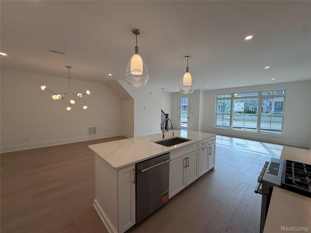 409 S Center Street 28, Northville, MI 48167