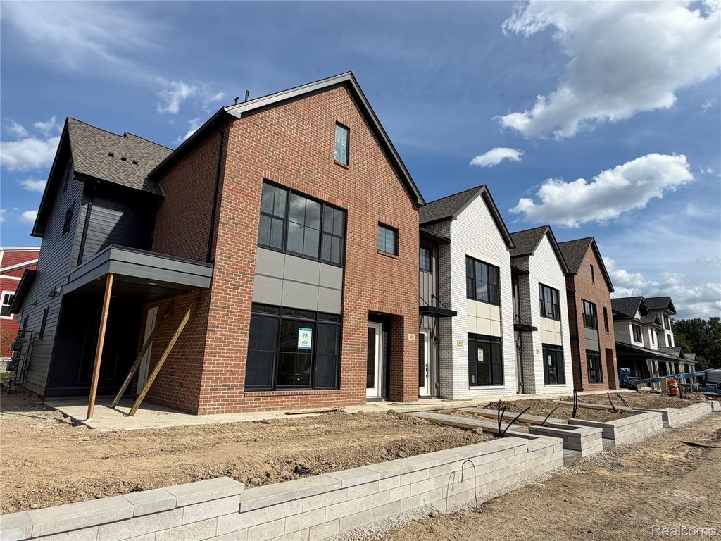 409 S Center Street 28, Northville, MI 48167