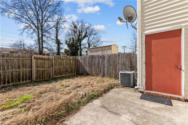 5627 Rivermill CIR, Portsmouth, VA 23703