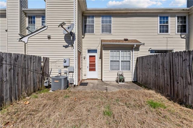 5627 Rivermill CIR, Portsmouth, VA 23703