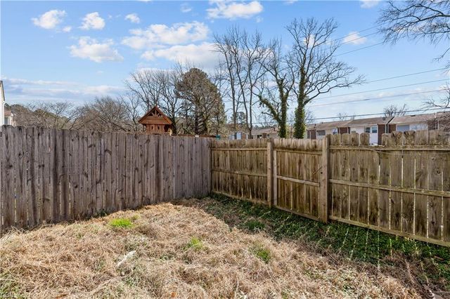 5627 Rivermill CIR, Portsmouth, VA 23703