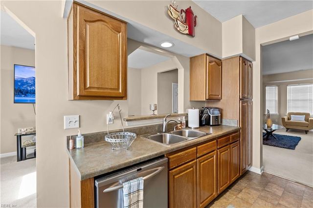 5627 Rivermill CIR, Portsmouth, VA 23703