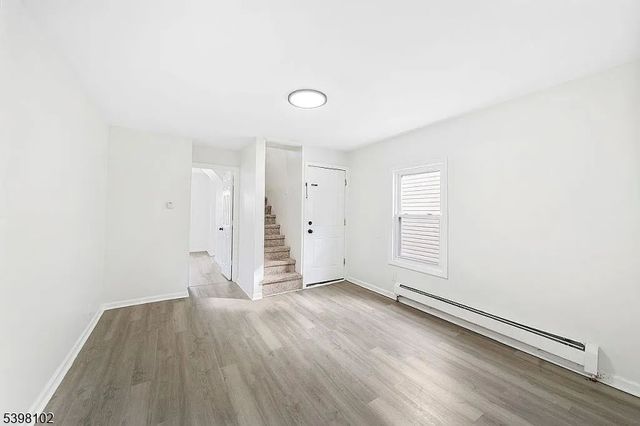 334 Pine St, Elizabeth City, NJ 07206