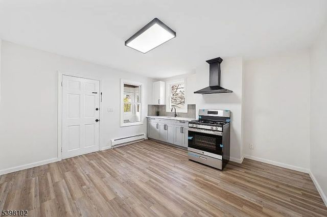 334 Pine St, Elizabeth City, NJ 07206