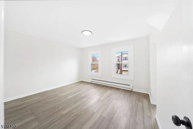 334 Pine St, Elizabeth City, NJ 07206