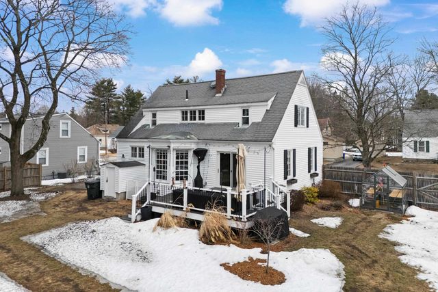 86 Lamprey Street, Manchester, NH 03102