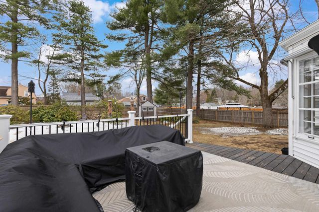 86 Lamprey Street, Manchester, NH 03102
