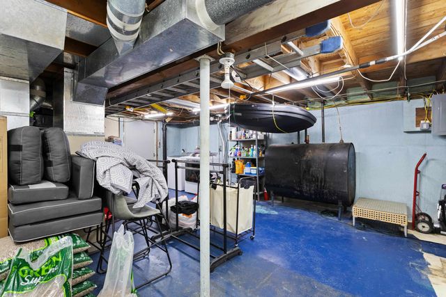 86 Lamprey Street, Manchester, NH 03102
