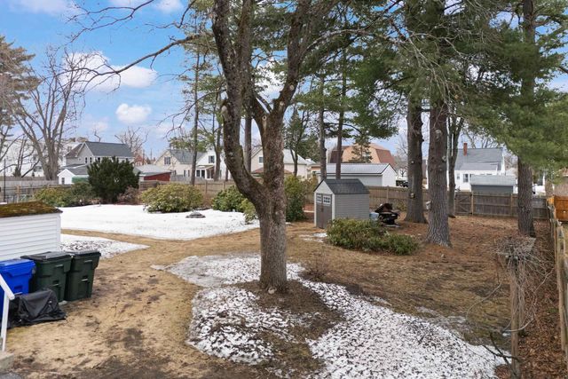 86 Lamprey Street, Manchester, NH 03102