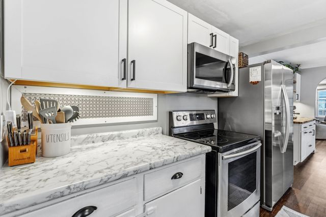 86 Lamprey Street, Manchester, NH 03102