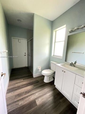 558 Stonemont Dr 558, Weston, FL 33326