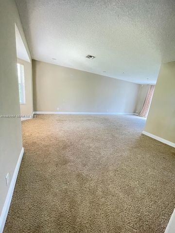 558 Stonemont Dr 558, Weston, FL 33326