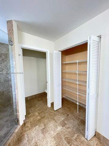 558 Stonemont Dr 558, Weston, FL 33326