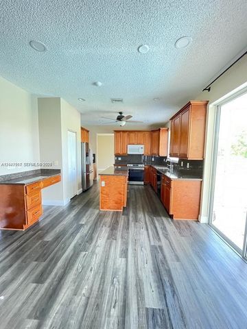 558 Stonemont Dr 558, Weston, FL 33326