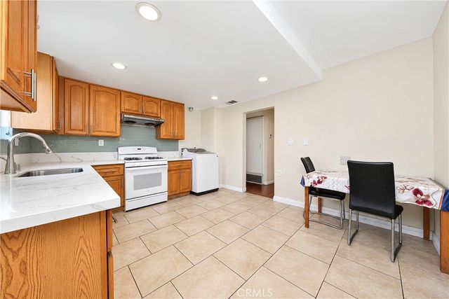 2522 Strathmore, Rosemead, CA 91770