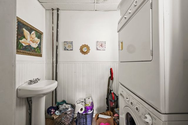 40-42 Pembroke Ave, Pittsfield, MA 01201