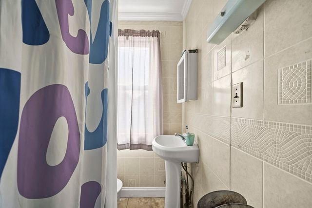 40-42 Pembroke Ave, Pittsfield, MA 01201