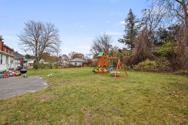 40-42 Pembroke Ave, Pittsfield, MA 01201