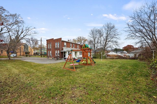 40-42 Pembroke Ave, Pittsfield, MA 01201