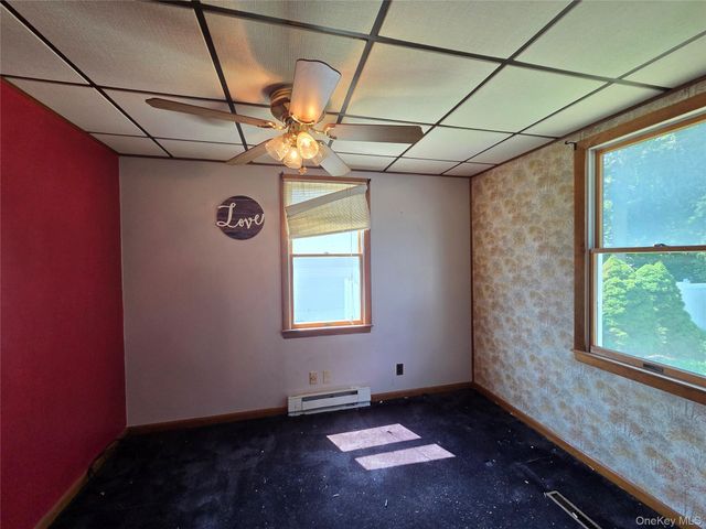 533 S 8th Street, Lindenhurst, NY 11757
