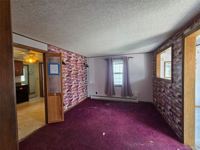 533 S 8th Street, Lindenhurst, NY 11757