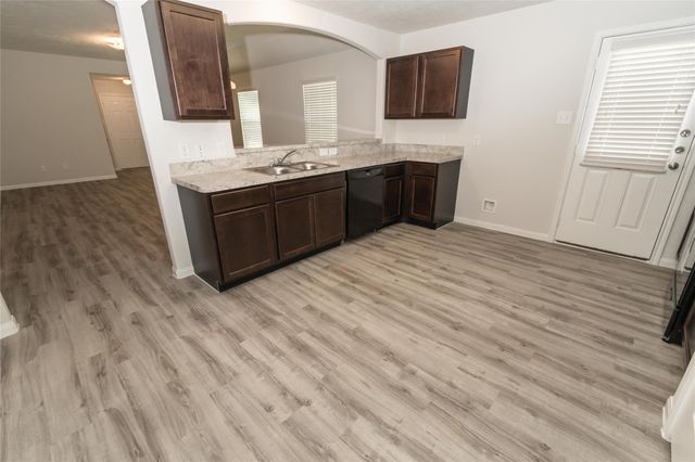 5611 Rocky Trail Drive, Houston, TX 77339