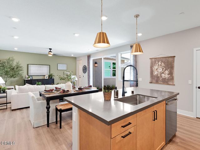 212 Citron Avenue, Piru, CA 93040