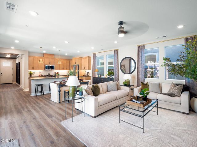 212 Citron Avenue, Piru, CA 93040