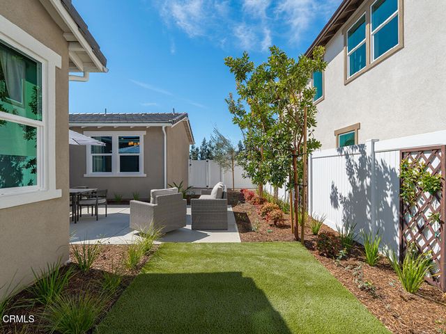 212 Citron Avenue, Piru, CA 93040