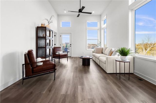 9310 Freedom Street, Lenexa, KS 66227