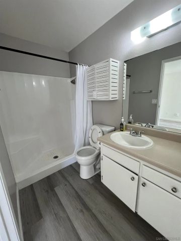 521 Sandalwood Pl 8, Escondido, CA 92027