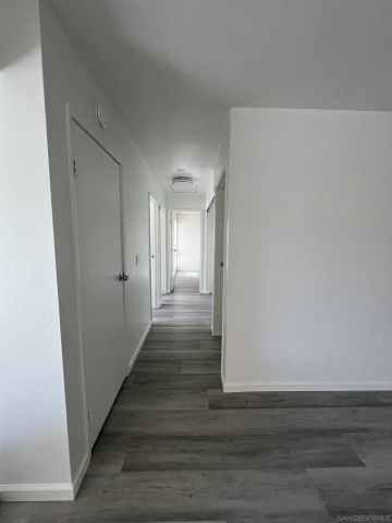 521 Sandalwood Pl 8, Escondido, CA 92027