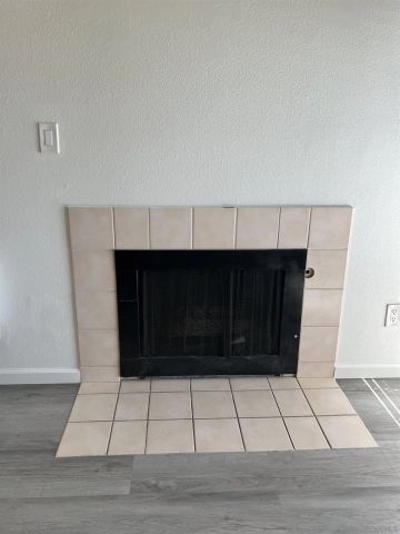 521 Sandalwood Pl 8, Escondido, CA 92027