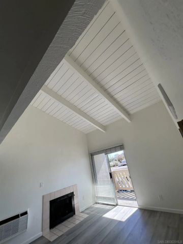 521 Sandalwood Pl 8, Escondido, CA 92027